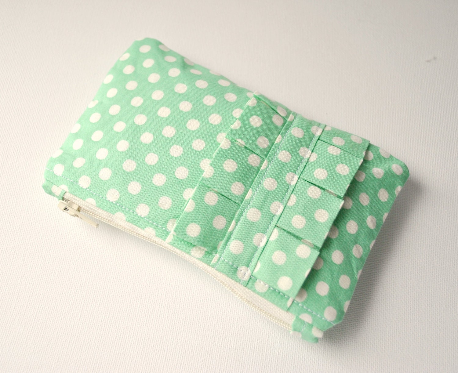 Coin purse wallet: Polka dot spot in mint green and white with ruffle.