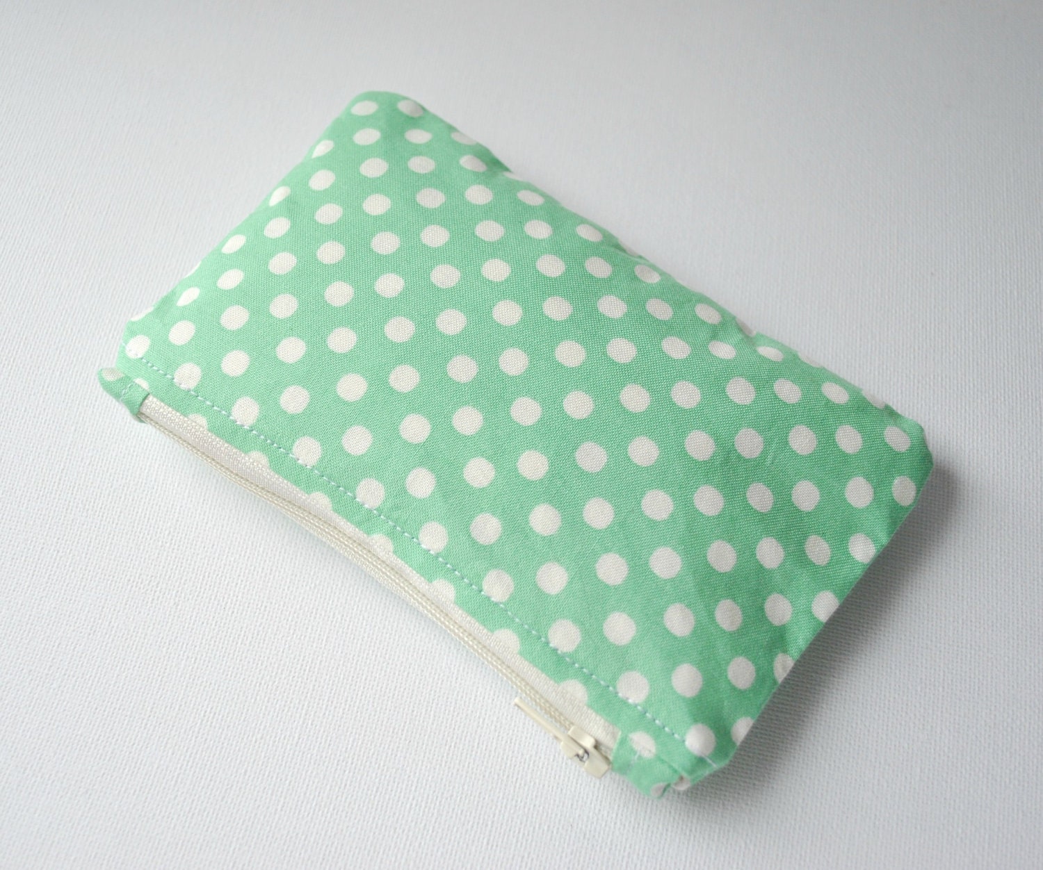 Coin purse wallet: Polka dot spot in mint green and white with ruffle.