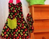 Girls Apron, Reversible Girls Apron in Kiwi and Strawberries Print