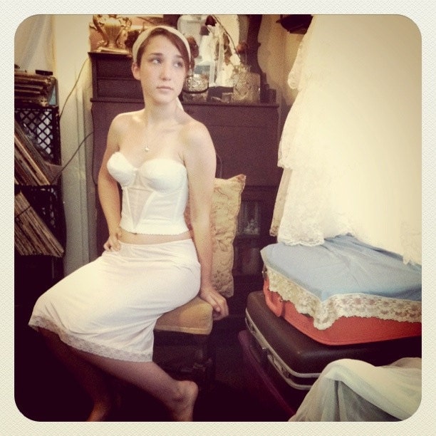 Vintage Blush Pink Slip w Lace Detail - M