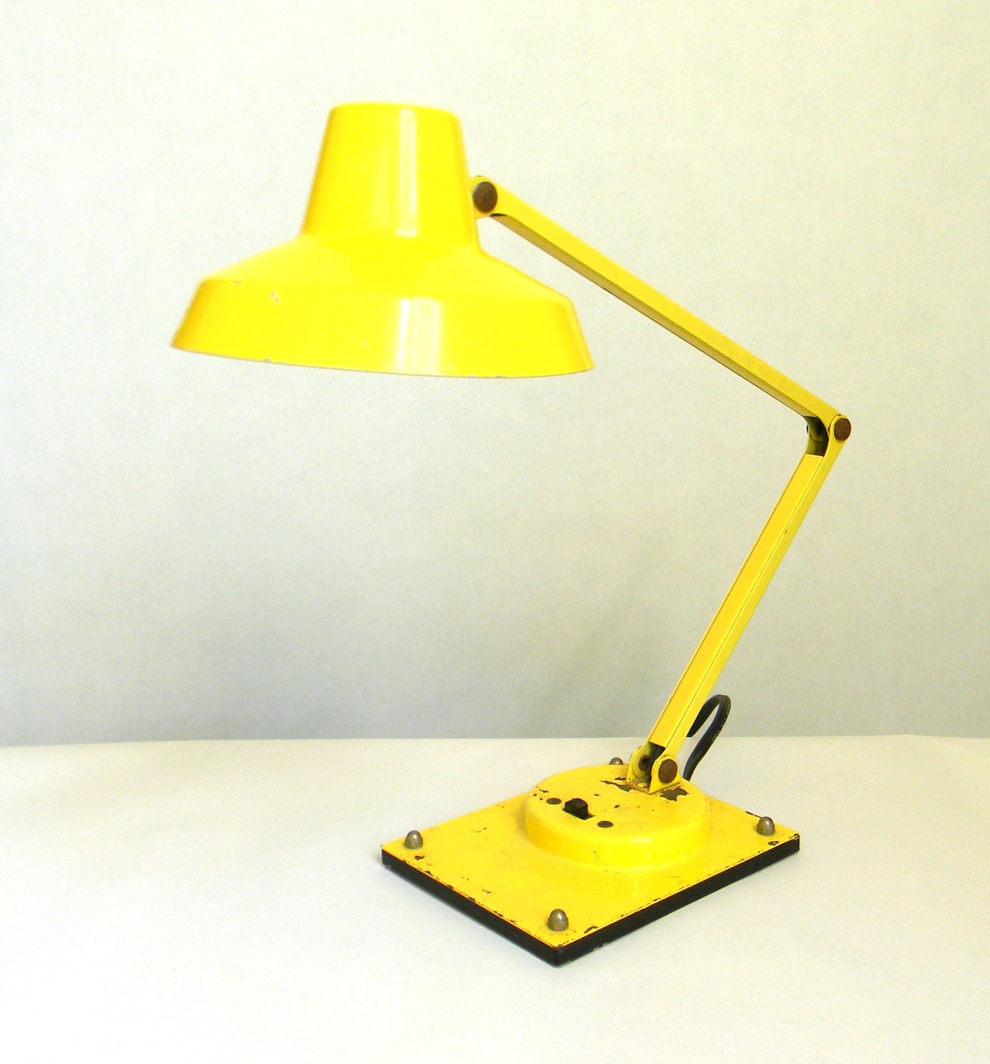 Yellow vintage Desk Lamp - Articulated movement