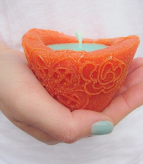 Bird of Paradise - Beeswax/palmwax Candles - Small Chantilly Design Natural Wax Candle