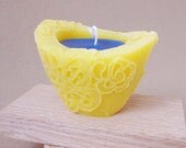 Citrus Dream - Beewax/palmwax Candles - Small Chantilly Design Natural Wax Candle (Citrus Yellow/Navy Color)