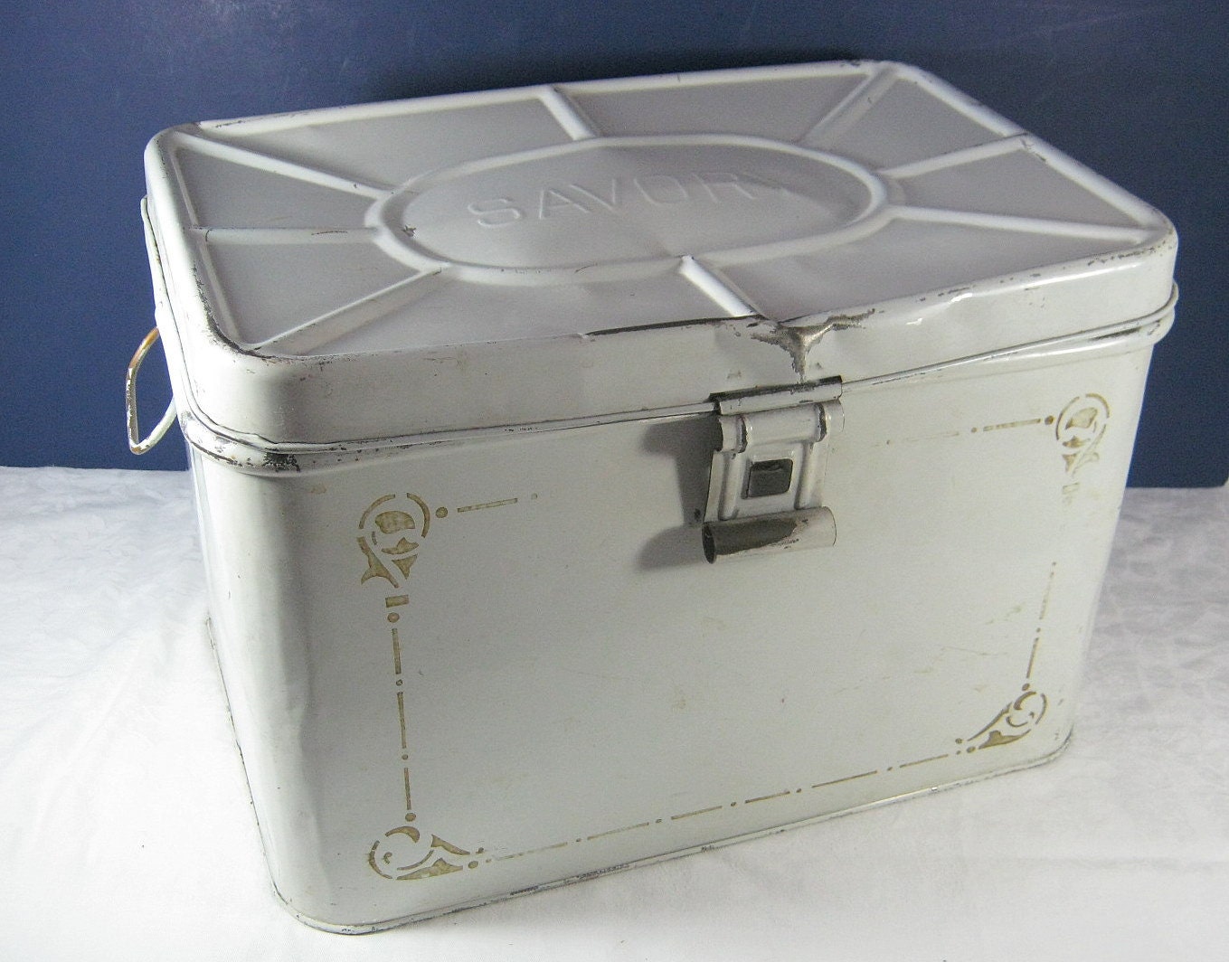Vintage Savory Bread Box White Cottage Kitchen Storage