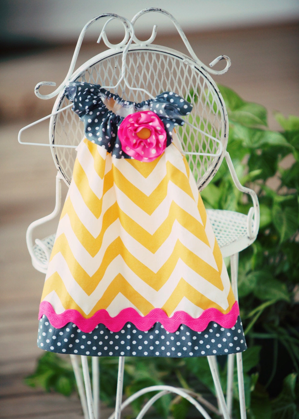 Girls Golden Chevron and Grey Dot Dress Size 12 month-Toddler 5T