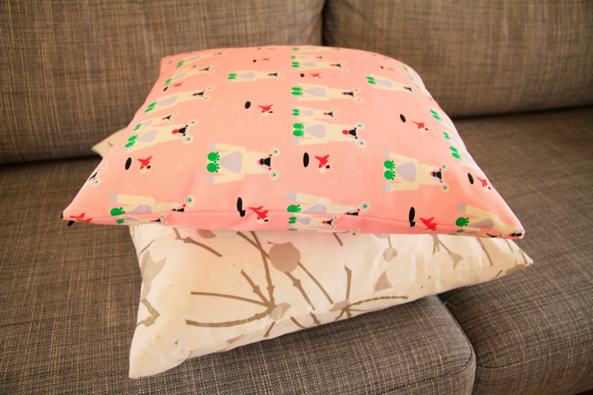 Marimekko Jääkarhu pillow cover in pink, 45x45cm (18x18") - Throw pillow - Cushion case