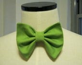 Green bow tie