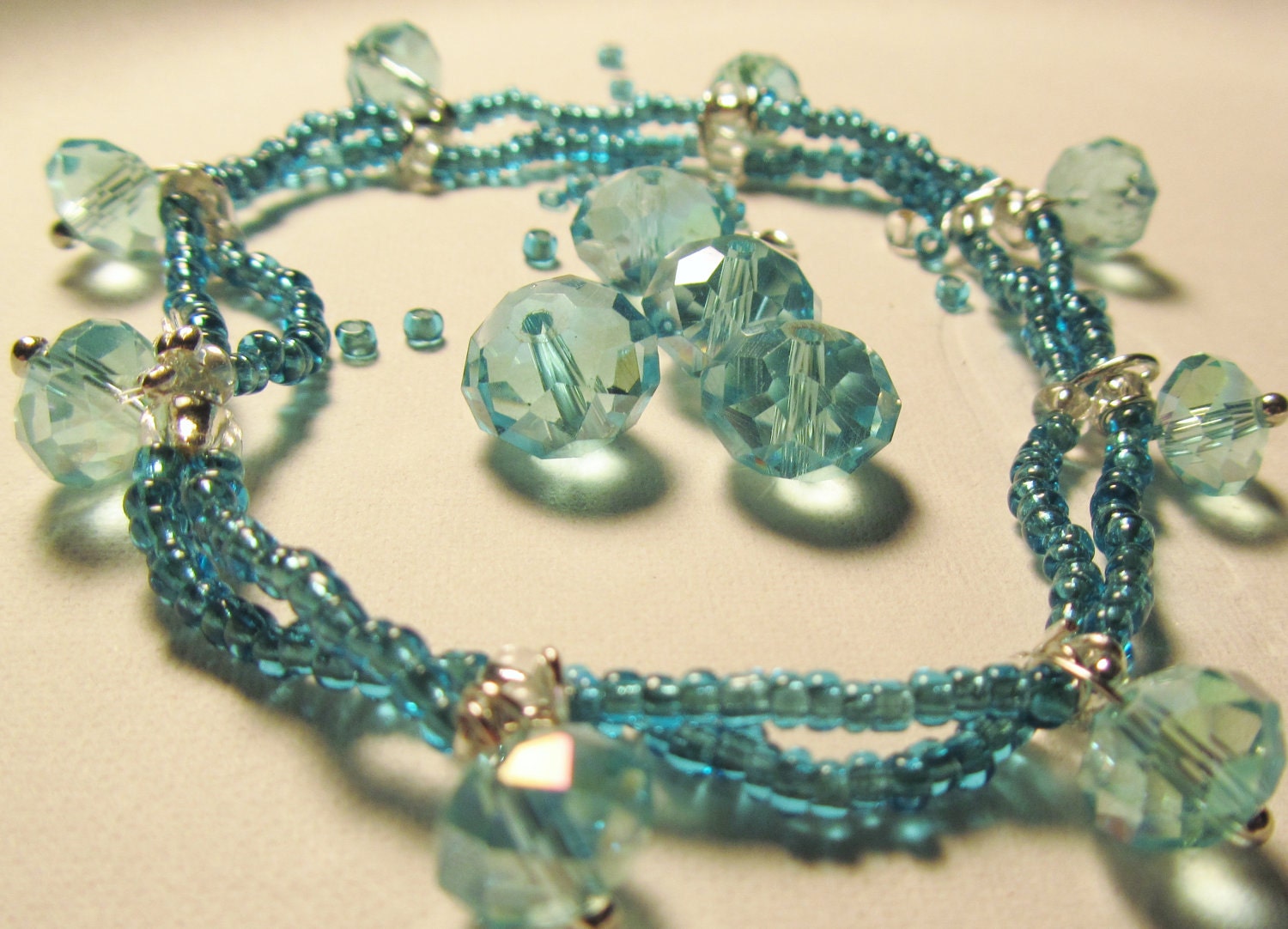 Turquoise/aqua beaded elastic bangle bracelet