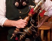 Steampunk Weapon: the Brass and Wood Raygun