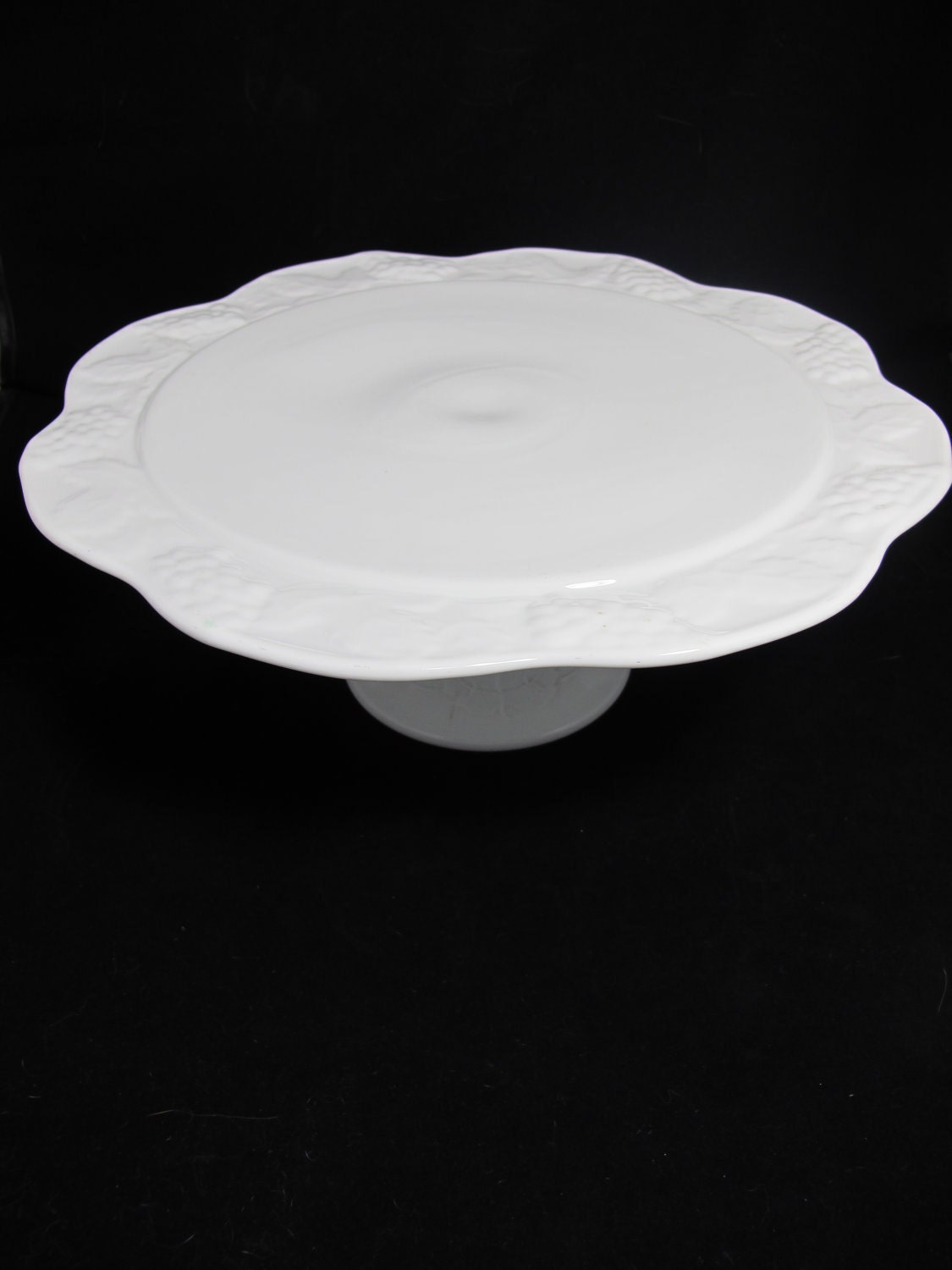 Vintage Scalloped Edge Mik Glass Cake Stand or Cake Plate on Pedestal - Wedding Decor