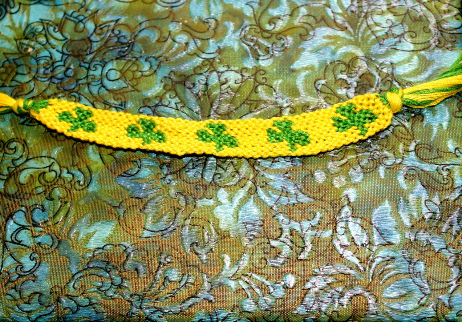 Shamrock Pattern Bracelet