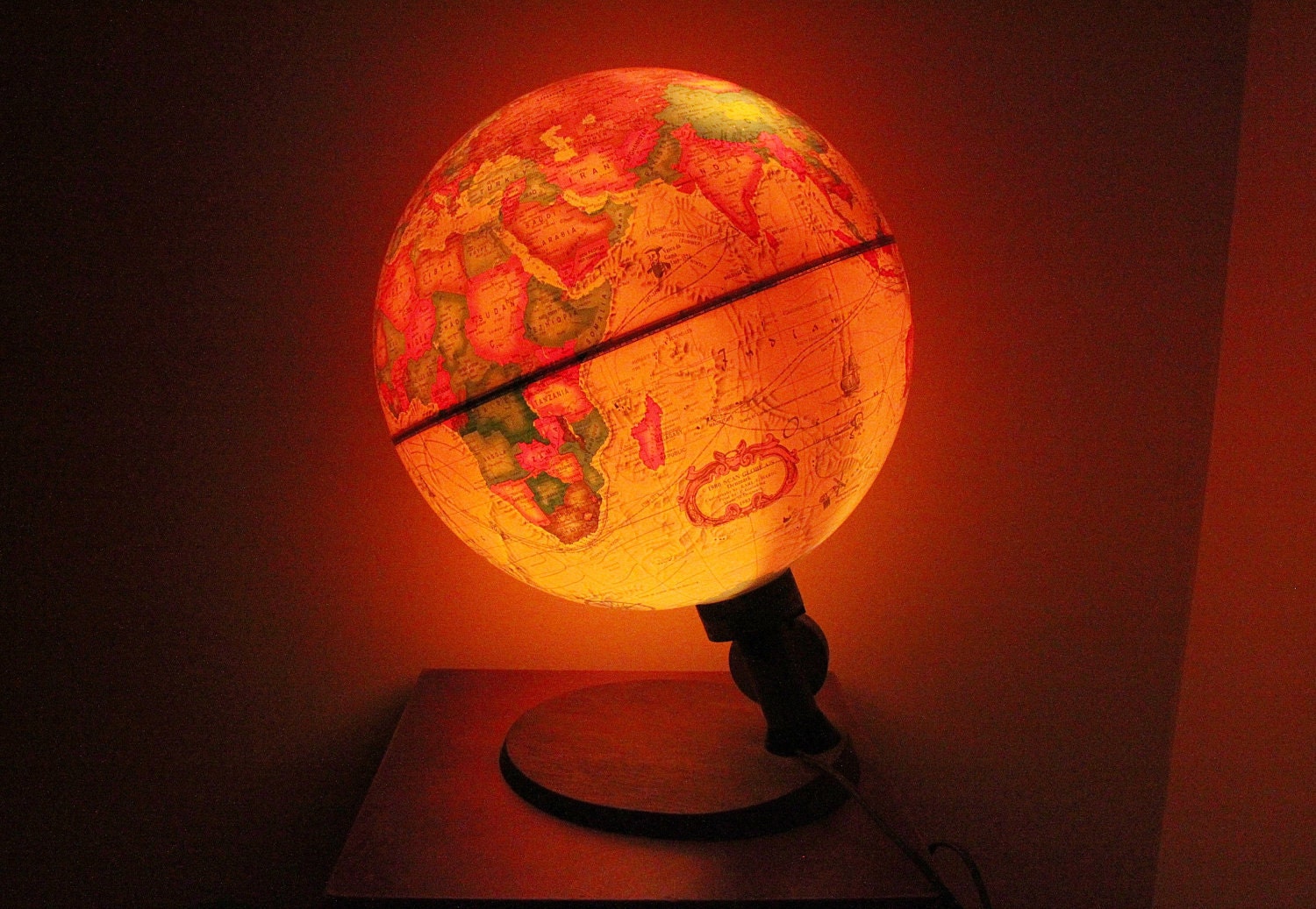 Vintage  1980s Spot Globe Lamp / Reader's Digest World  Antique Spot Globe / Denmark