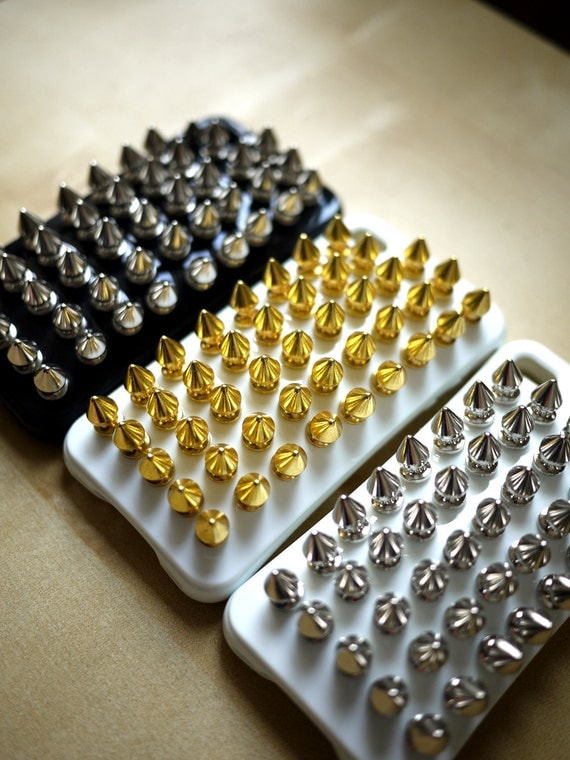 Spiked IPHONE 5 case