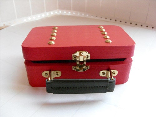 Traincase Purse - Juicy red apple & gold, keepsake box, vintage purse and glove fabric and mirror