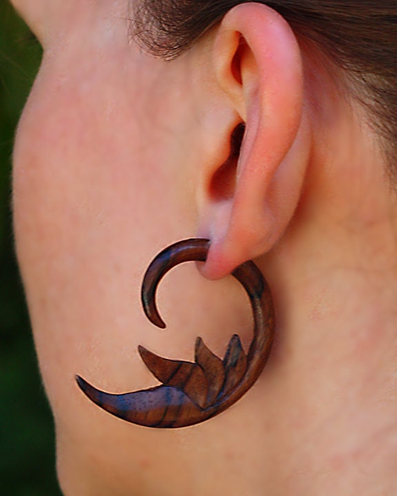 Fake Gauge Wood Earrings - Sensuous Feather Curls