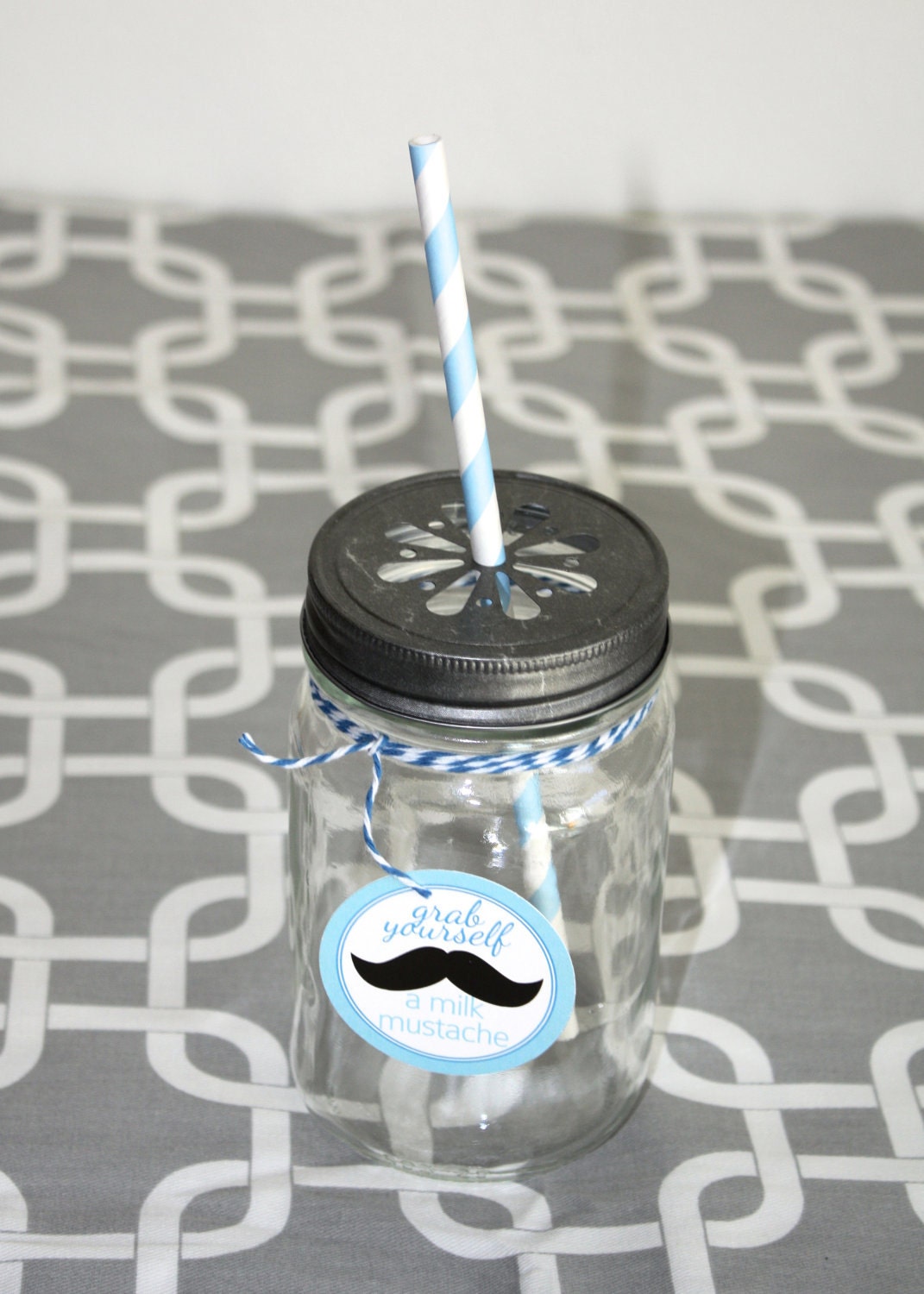 Pewter or Gold Mason Jar Daisy Drink Lids- Set of 12