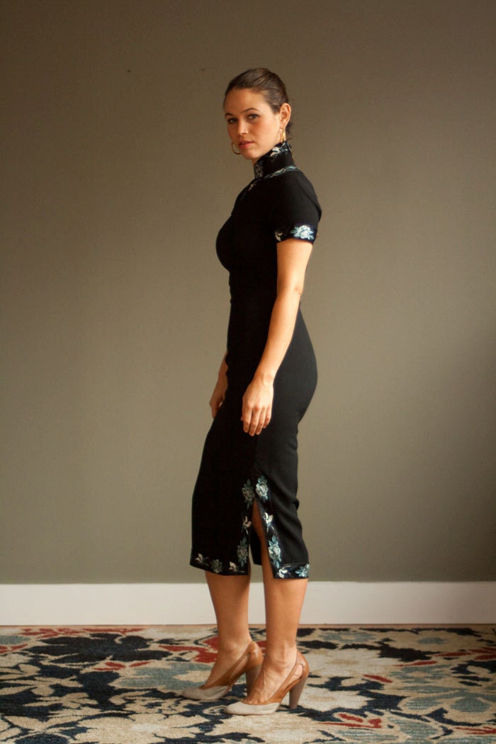 Price Reduction 50 Percent Off 1960s Mandarin Style Dress
