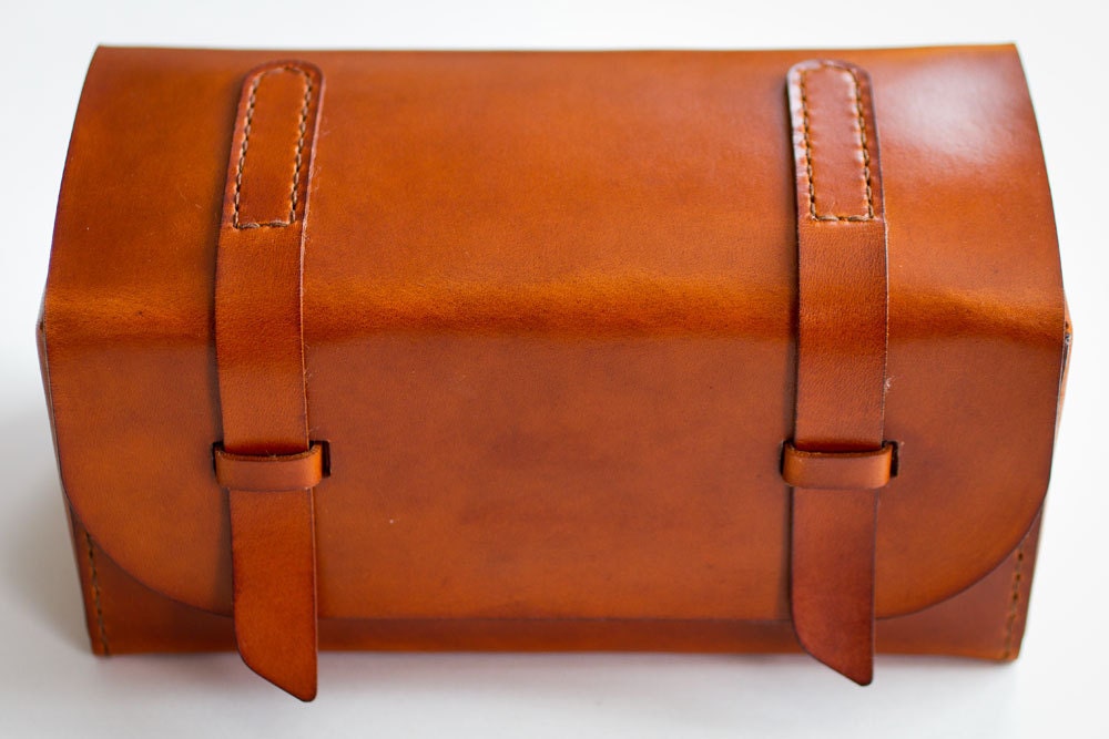 Leather Dopp Kit - Saddle Tan