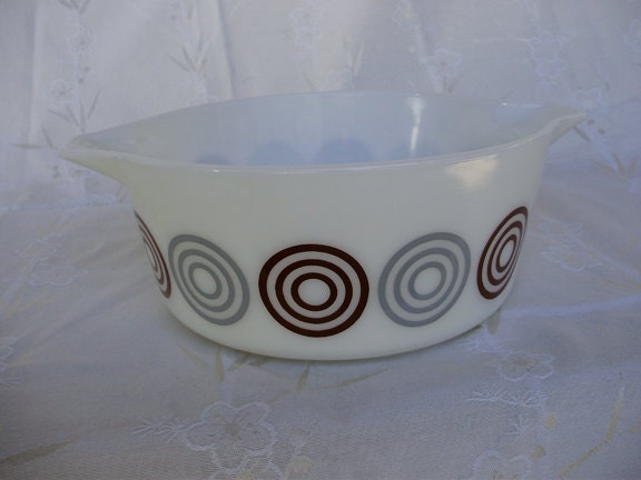 Pyrex Casserole Dish Cosmpolitan Pattern