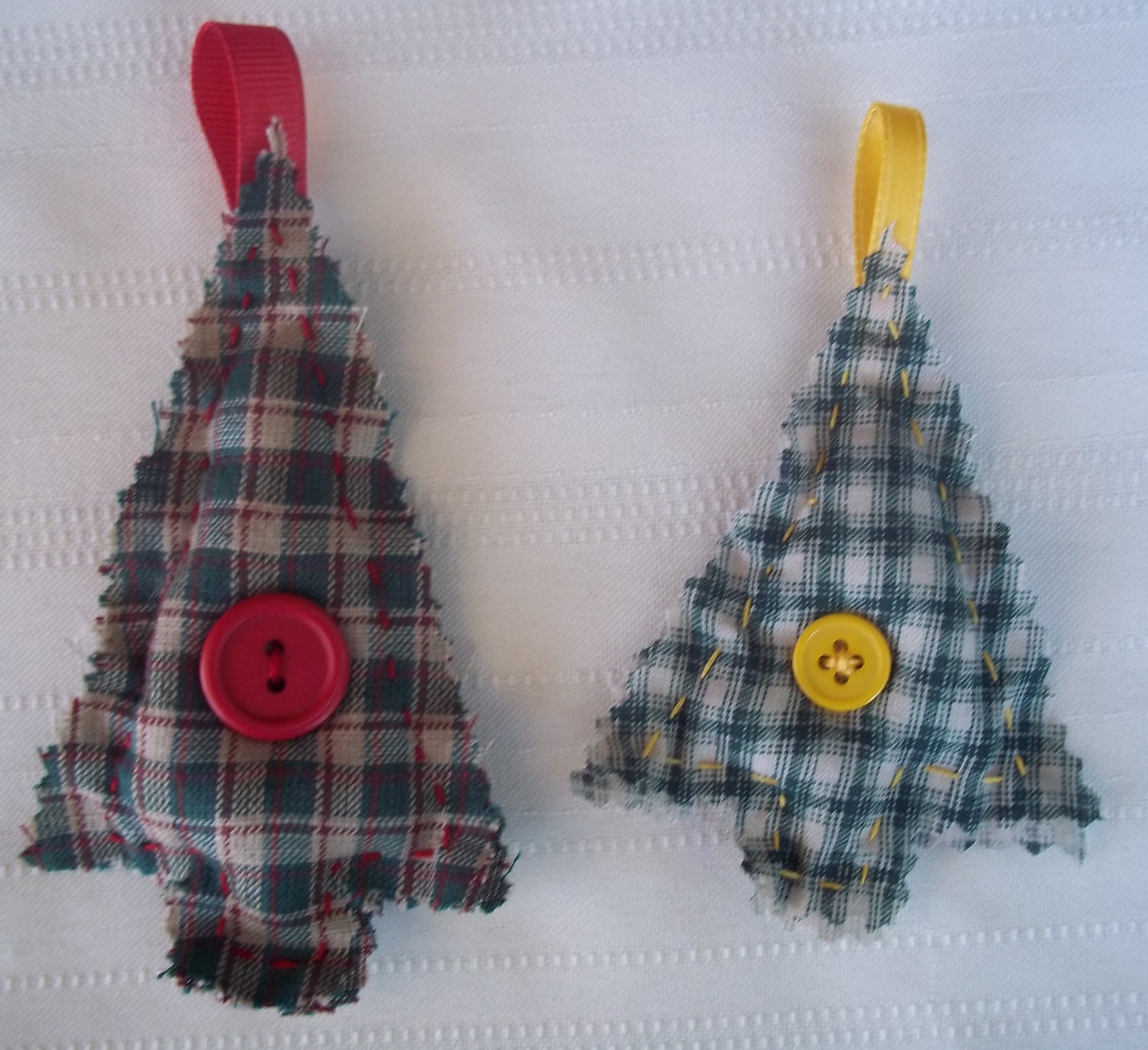 Christmas Tree Ornaments - Gift Tie Ons Plaid  Primitive Look  Set of 2