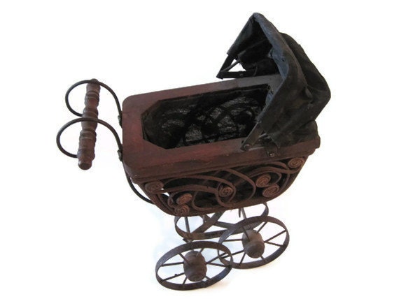 Vintage Doll Baby Buggy - PhotosPast