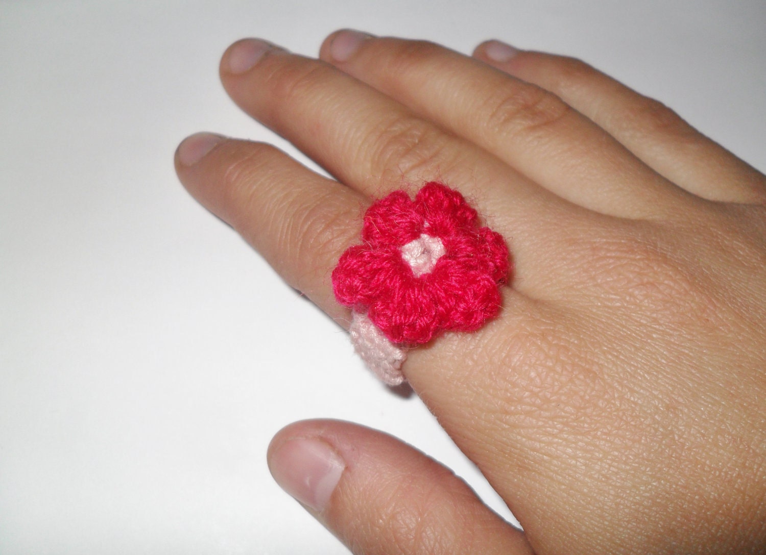 Small pink and red flower crochet ring