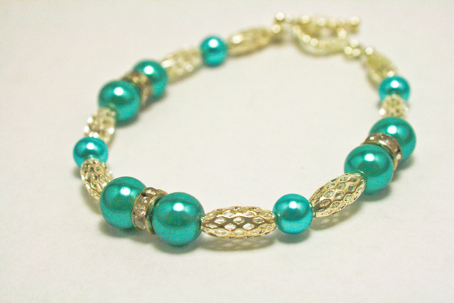 CLEARANCE Silver Metal and Teal Pearl Bracelet