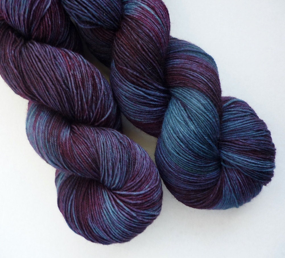 BFL Sock Yarn - Hand Dyed 75/25 BFL/Nylon Fingering Weight Yarn in Royalty Colorway