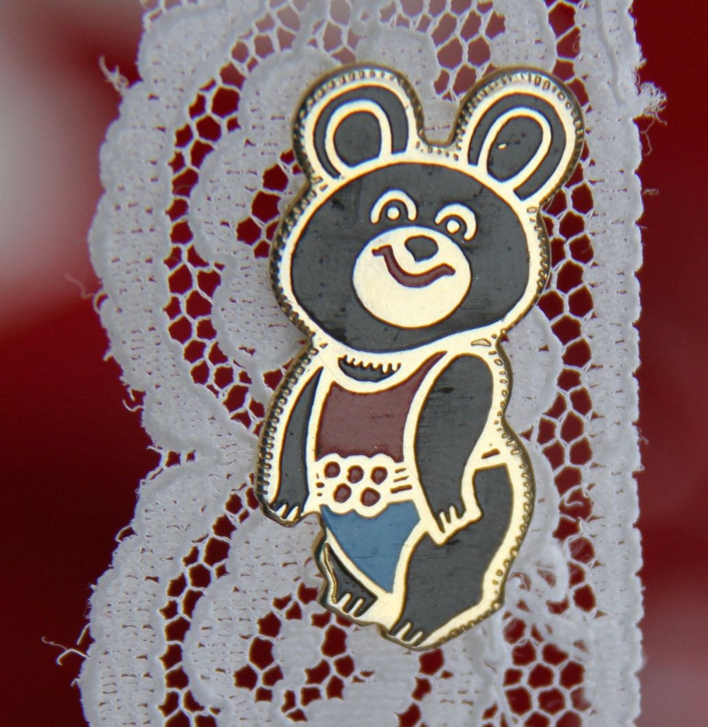 1980 Olympics Mascot Pin USSR Misha the bear