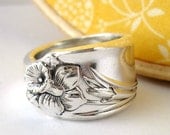 Spoon Ring, size 7, Daffodil Pattern 1950, Eco Friendly, Upcycled Jewelry