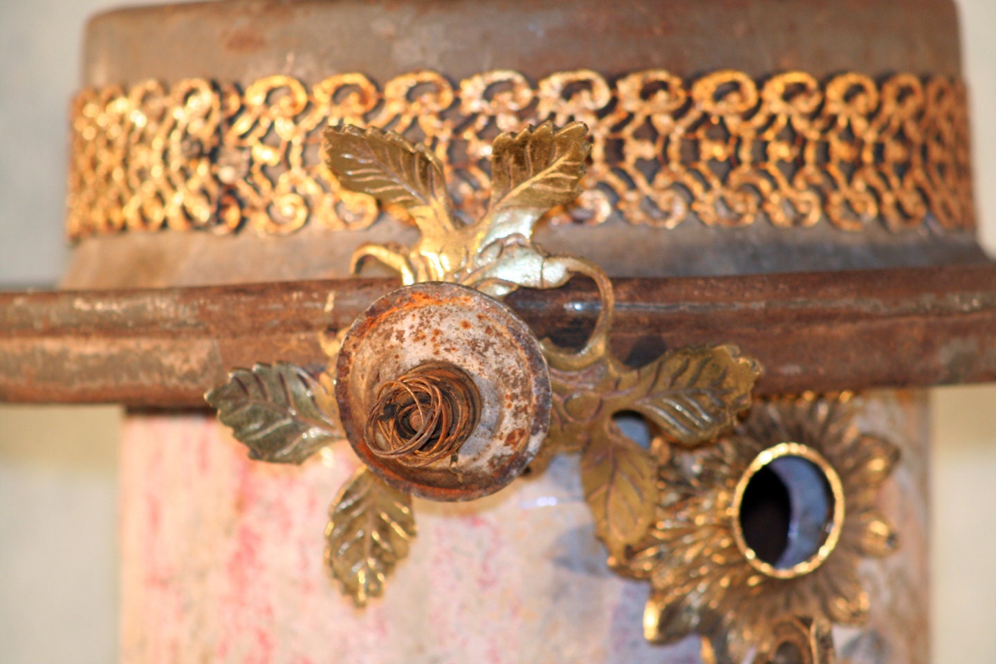 Birdhouse, Reclaimed Items, Found Objects, Handcrafted, Garden Art, Metal Birdhouse "Liza"