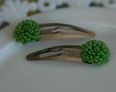 Moss Mum Barrettes -- Silver