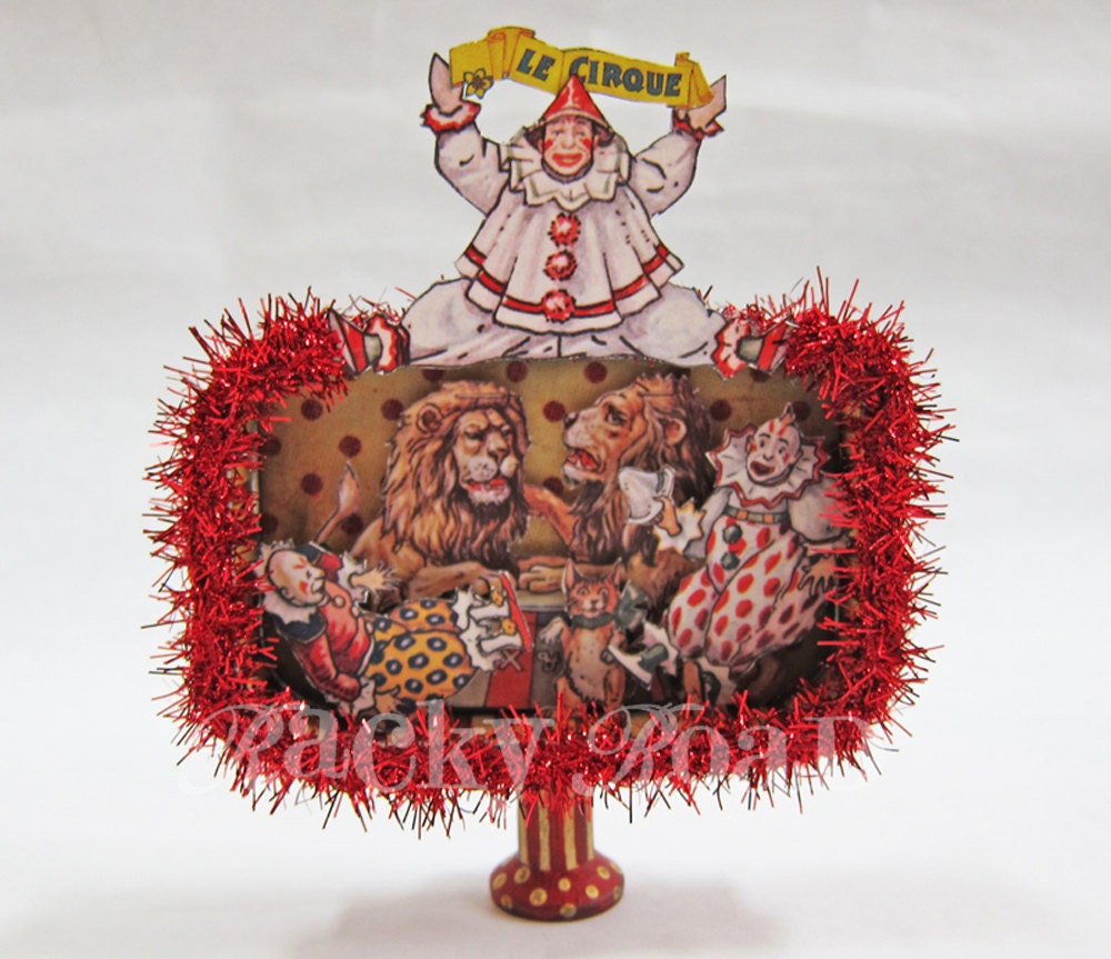 Circus Clowns and Lions: Altered Altoid Tin
