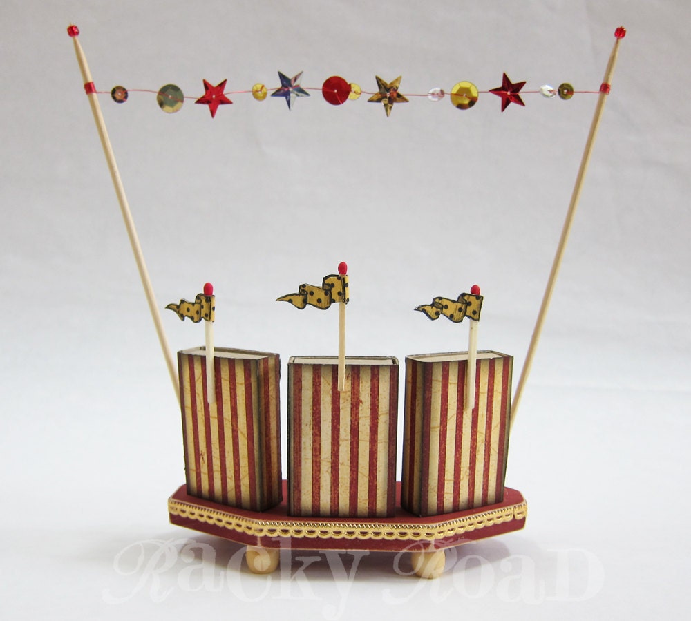 Tiny Circus Midway Sideshow