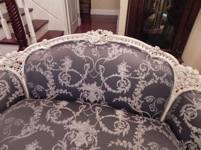 Exquisite Hand Carved French Settee