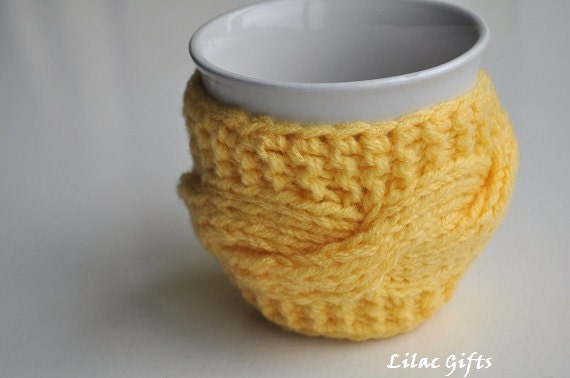Yellow Mug Cozy, Cup Cozy, Mug Warmer knitted, yellow color, gift under 10, cable design mug cozy