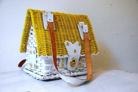 Vintage 1960s Yellow and White House Basket Purse