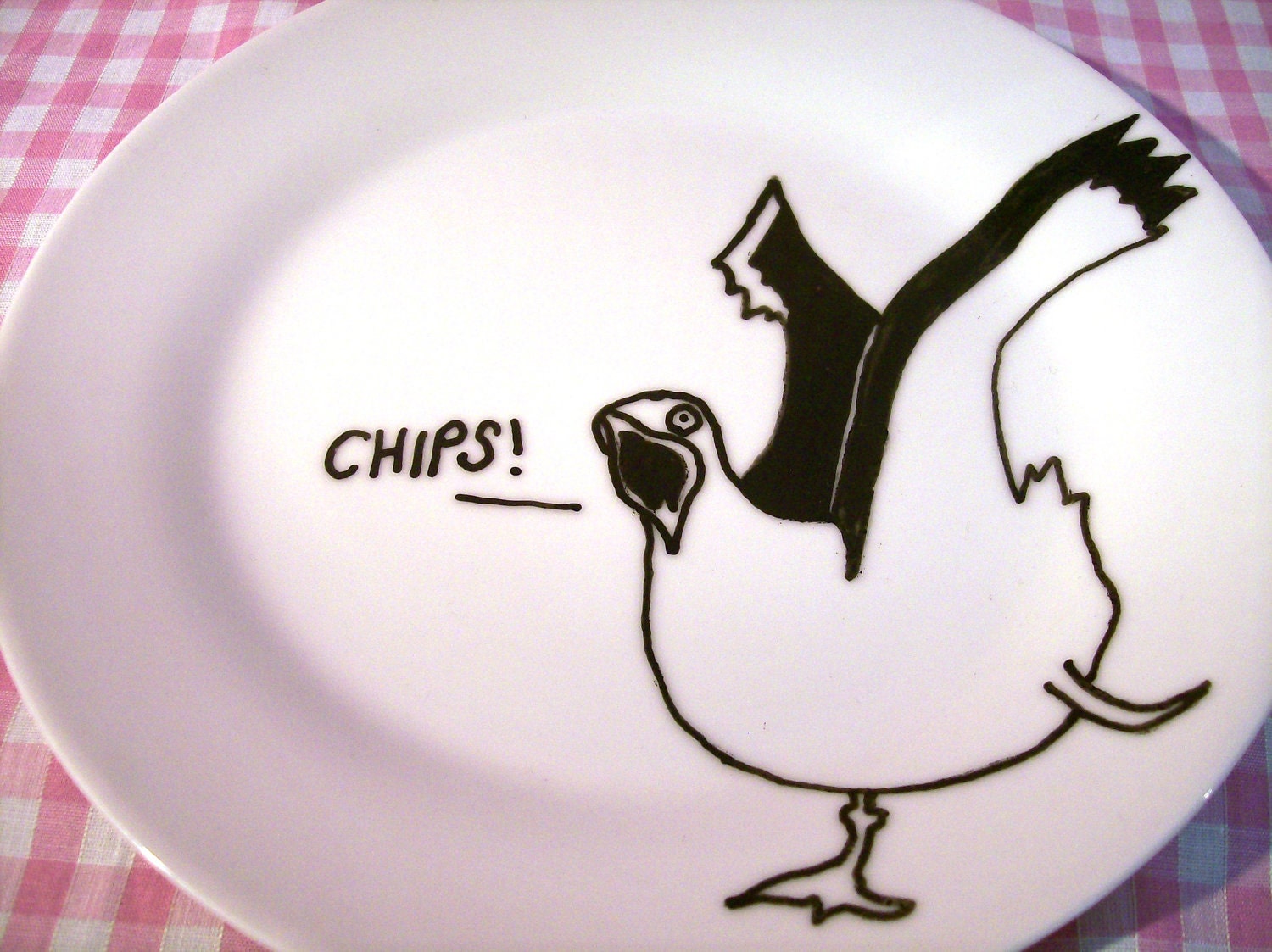 Decorative Seagull Plate in porcelain featuring a hand drawn illustration