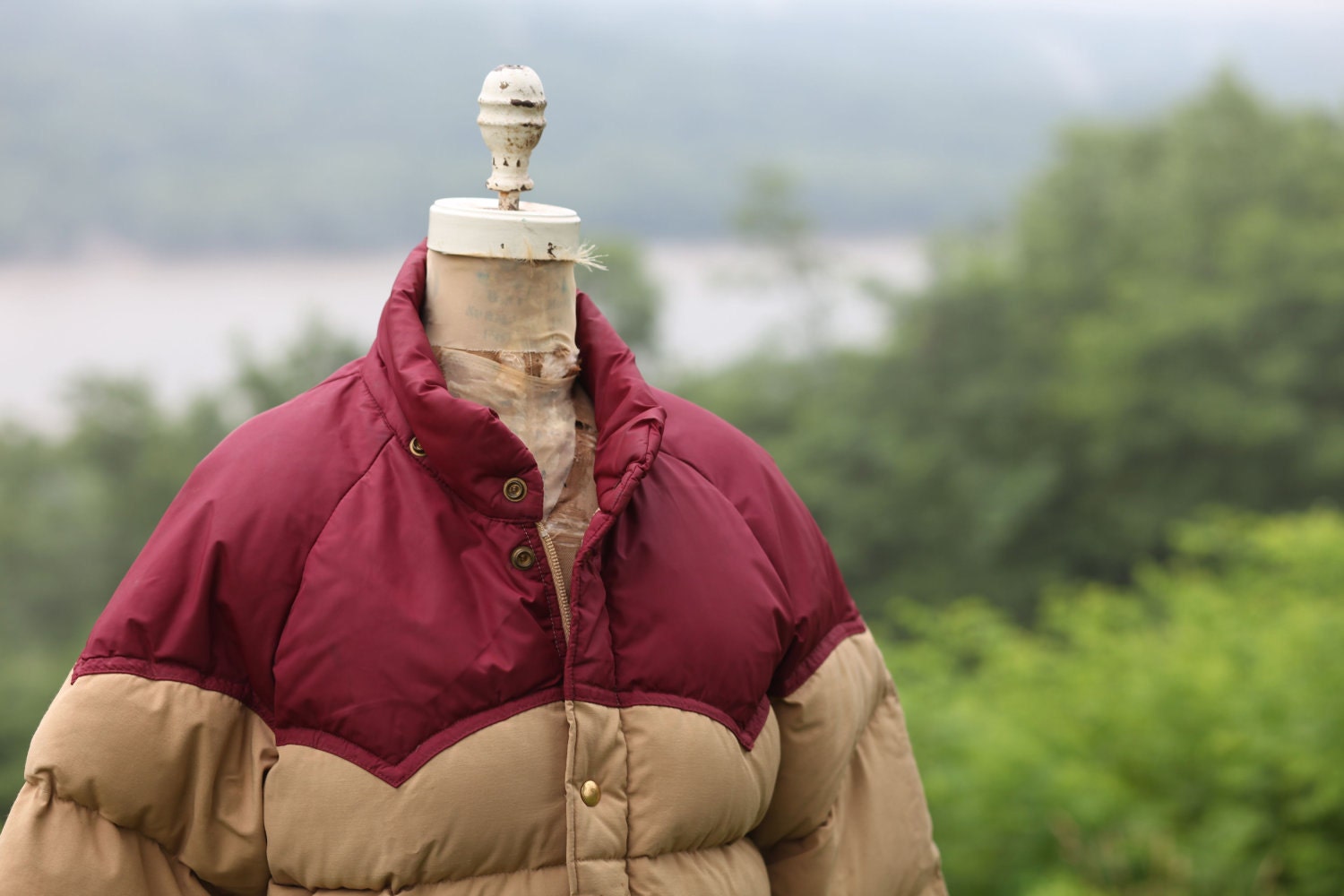 Vintage 70s Struggle Gear Down Filled Men's Outdoors Super Bad Ass  Jacket / Coat  Size Small.