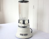 Vintage Waring Blender Beehive with Clover Glass Jar and Lid Black and White Retro Kitchen - SummerHolidayVintage