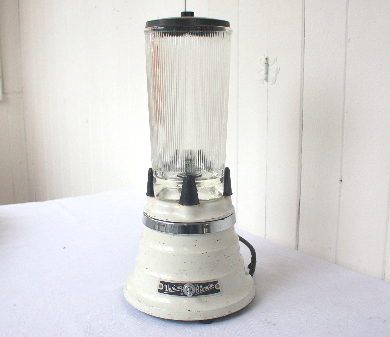 Vintage Waring Blender Beehive with Clover Glass Jar and Lid Black and White Retro Kitchen