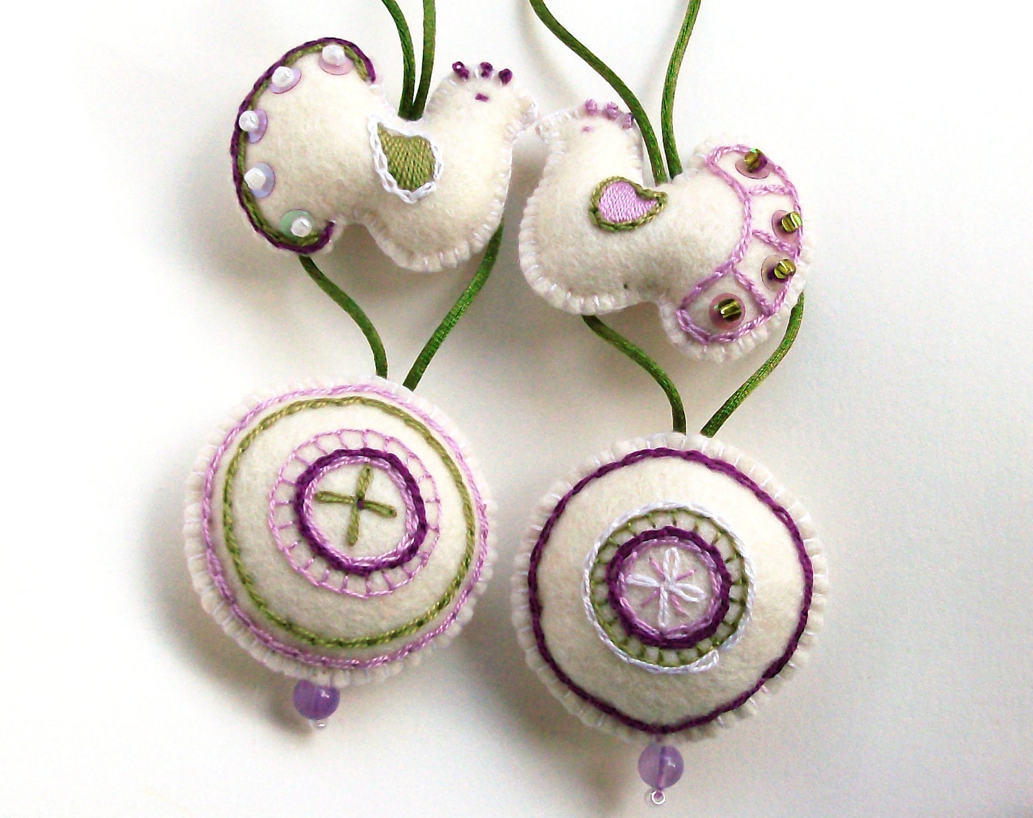 Embroidered White Felt Ornaments Decoration Holiday Decoration Gift tags Lilac Green, Set of 4 - Free Shipping Worldwide