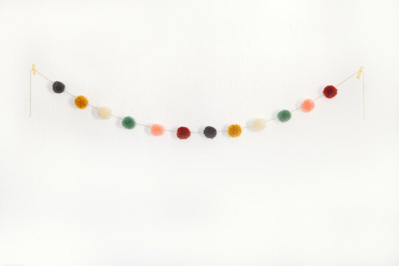 Pom Pom Garland by Depeapa