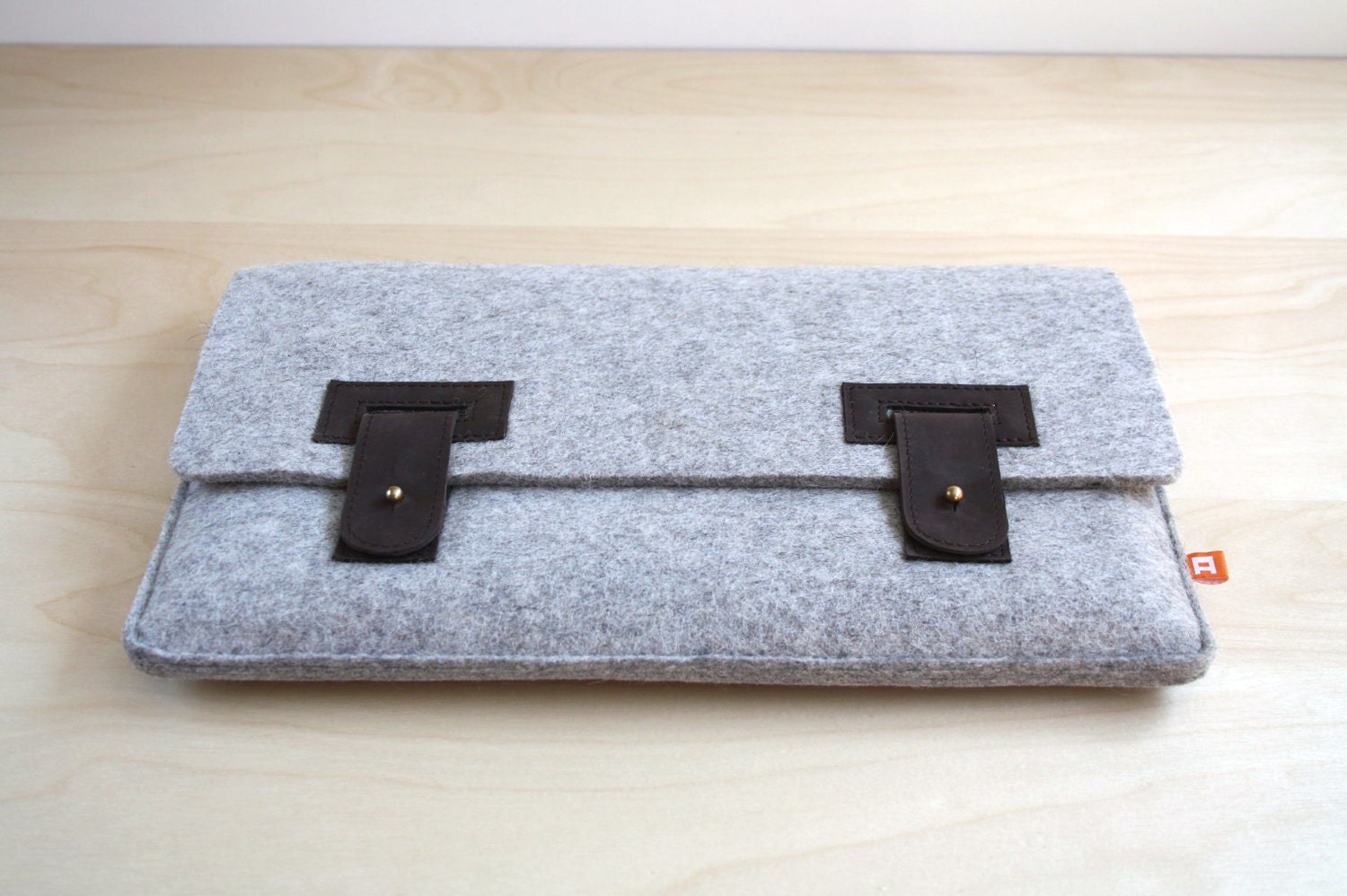 11 Inch MacBook Air Case/Sleeve (Arbutus) - Gray Wool Felt with Dark Brown Leather