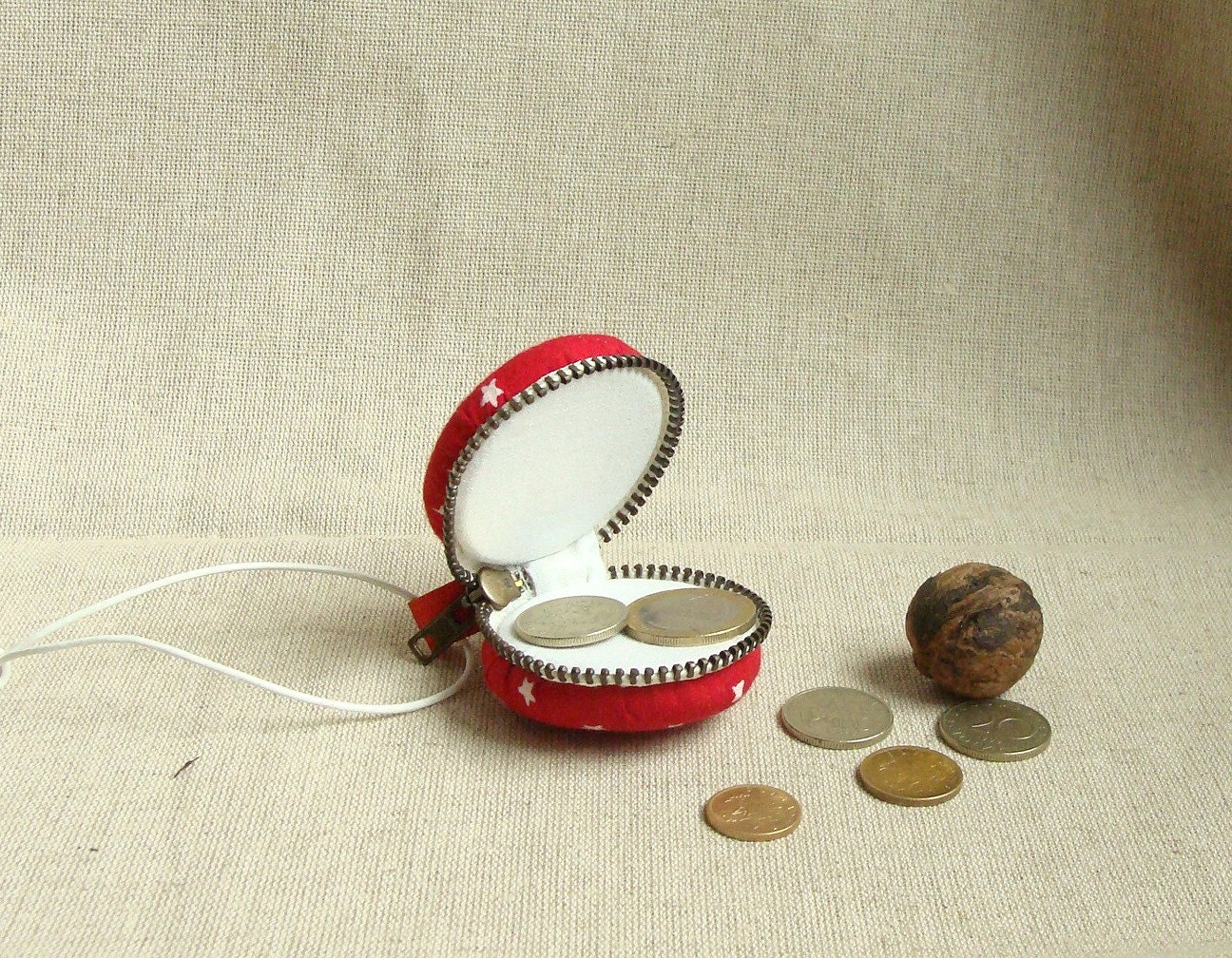 Red stars macaron coin case - mini wallet, keychain purse