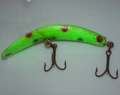 Vintage Fishing Lure Helin Flatfish T-4 casting.