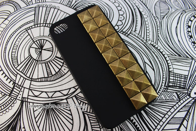 Sale -- FREE Shipping US -- Gold Brass Pyramid Studs Stripe Black iPhone 4 4S Rubberized Matte Studded Phone Case