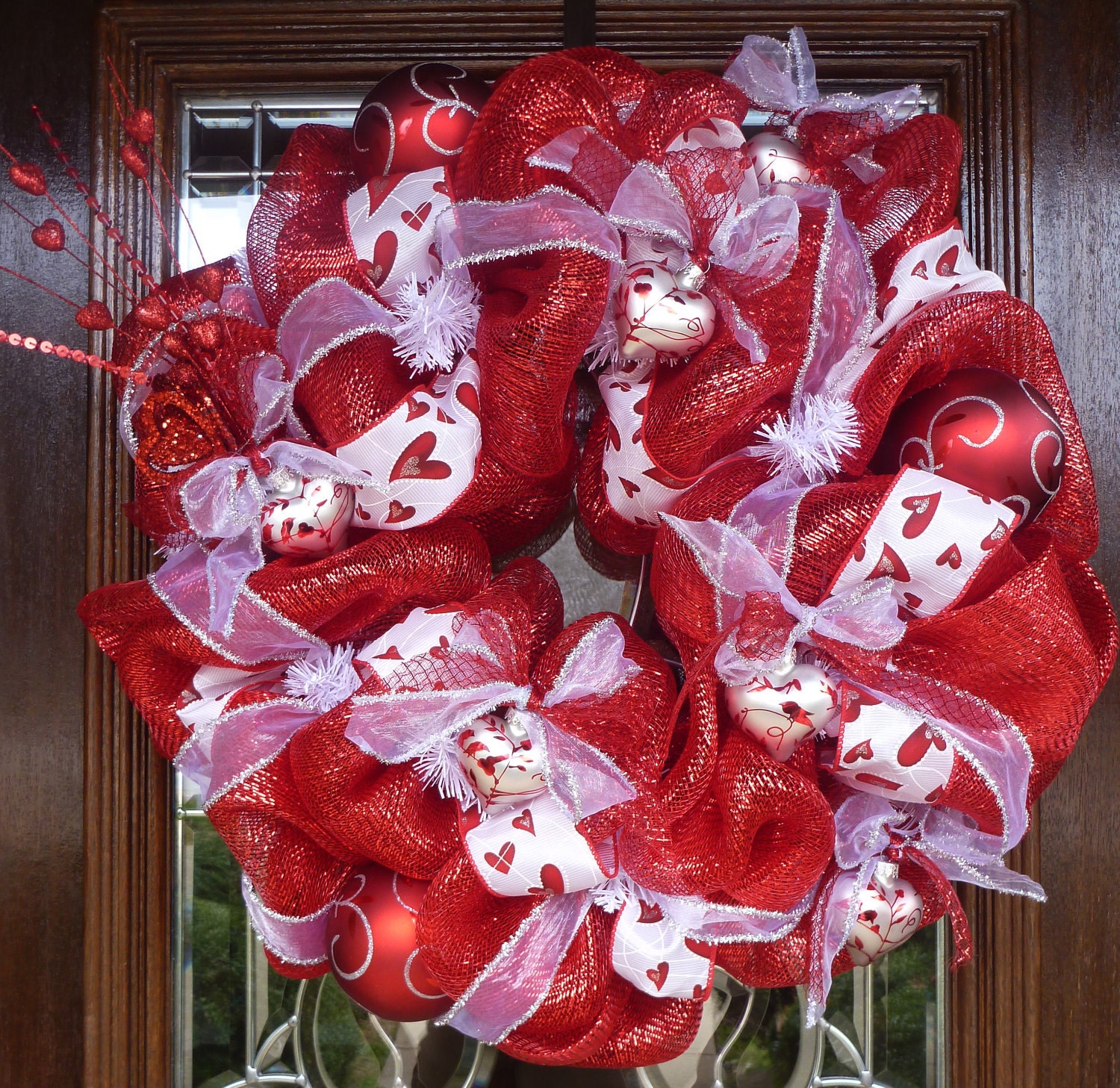 RED VALENTINE WREATH