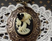 Lolita Victorian Cameo Necklace: Antique Bronze