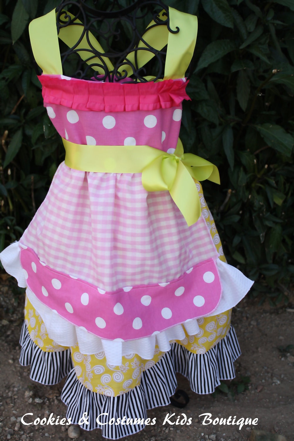 Minnie-riffic ruffled hot pink polka dots cotton dress/halloween costume great for portraits,birthdays,summer vacations,and disney trips.